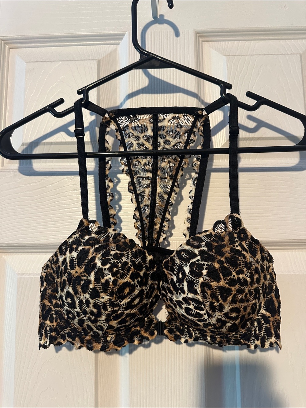Victoria's Secret pink 34C Padded push up Leopard Lace Front-Closure
